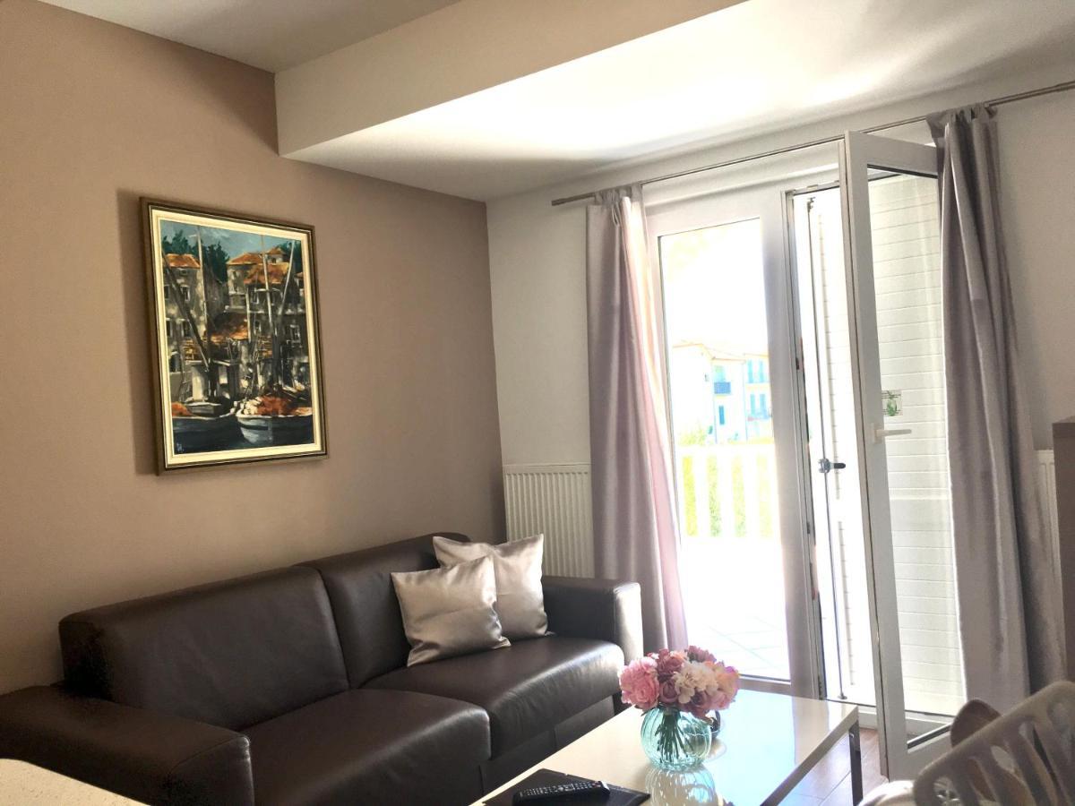 Villakamena Drvenik  Bagian luar foto