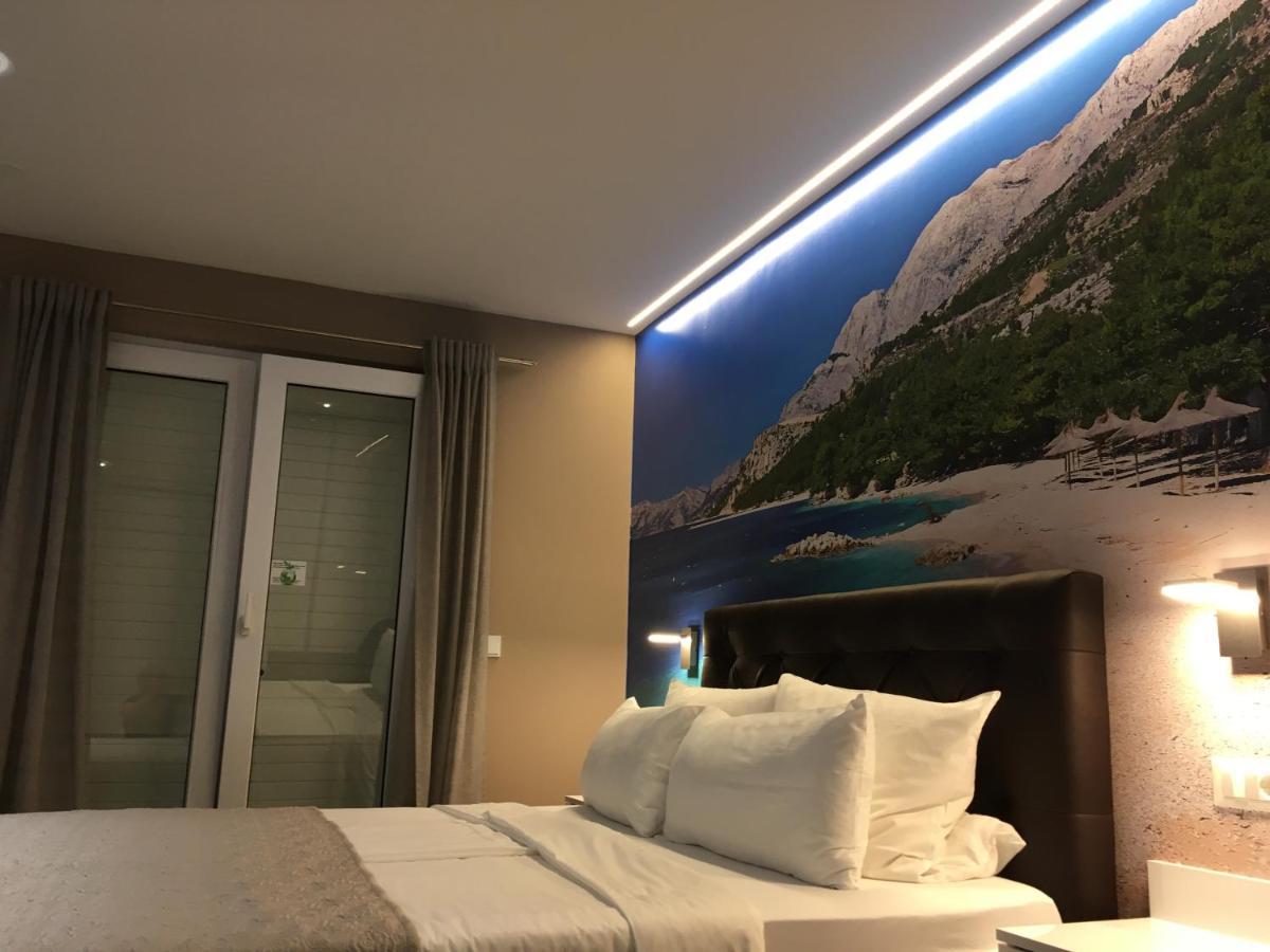Villakamena Drvenik  Bagian luar foto